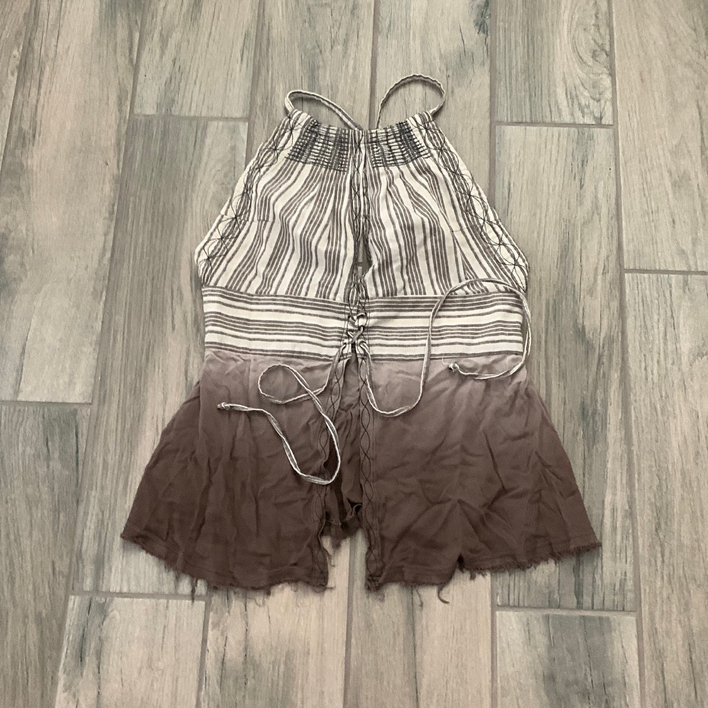 Gimmicks halter top